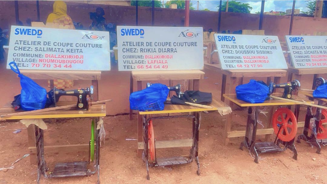 Remise des Kits AGR aux Femmes et Filles de Dialakorodji : Un Pas Vers l’Autonomisation Remise des Kits AGR aux Femmes et Filles de Dialakorodji : Un Pas Vers l’Autonomisation --Dialakorodji